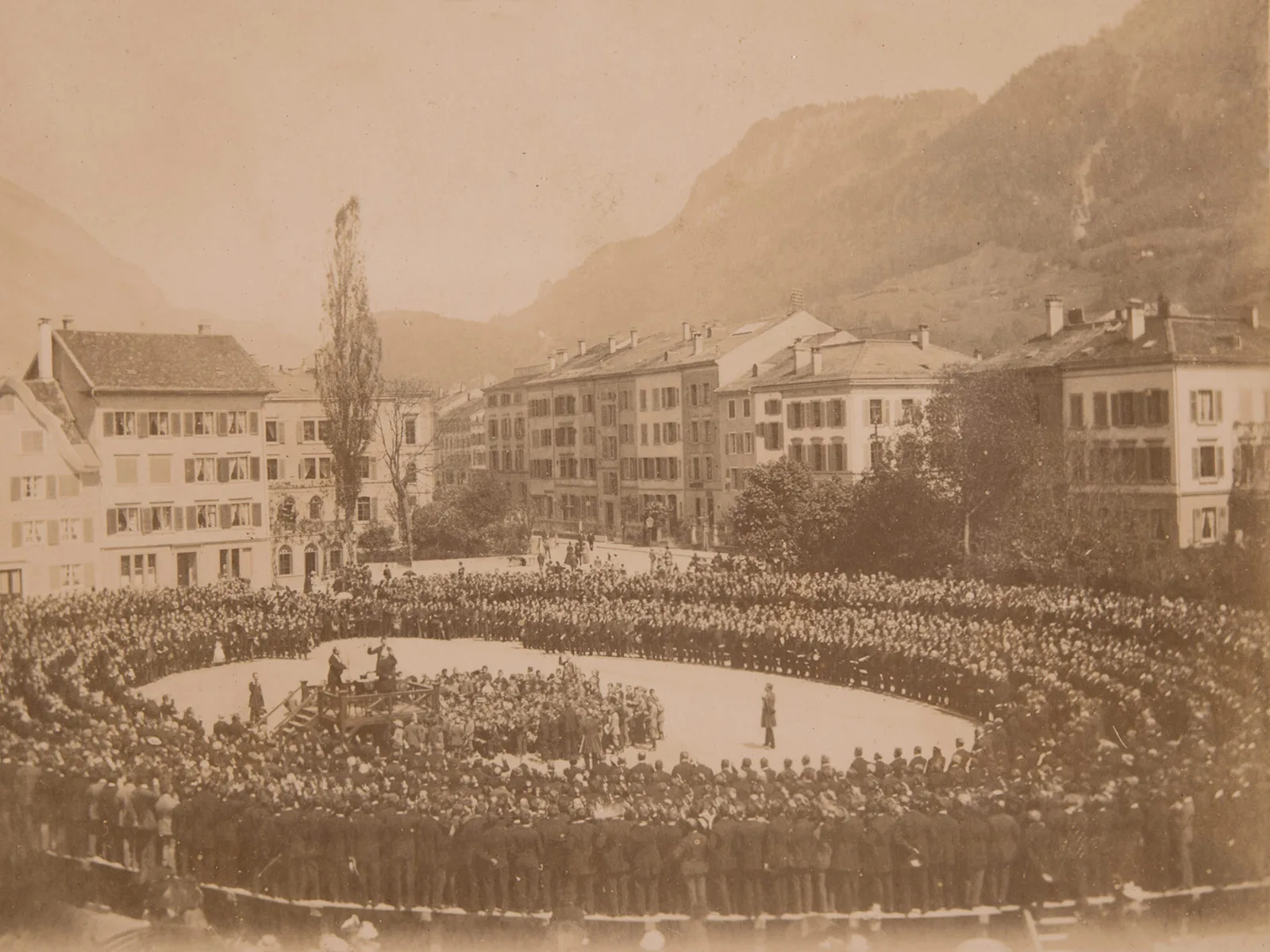 Landsgemeinde à Glaris. Probablement à la fin du 19e siècle.